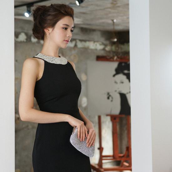 Black Elegant Sexy 2022 Prom Gowns Crystal Floor Length Sleeveless Dresses_2