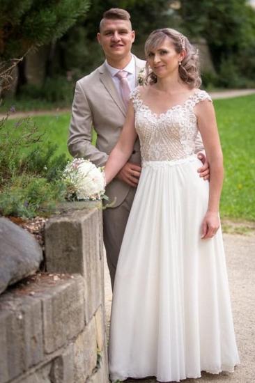 Elegant Bridal Sleeveless Floor Length Lace Wedding Dress