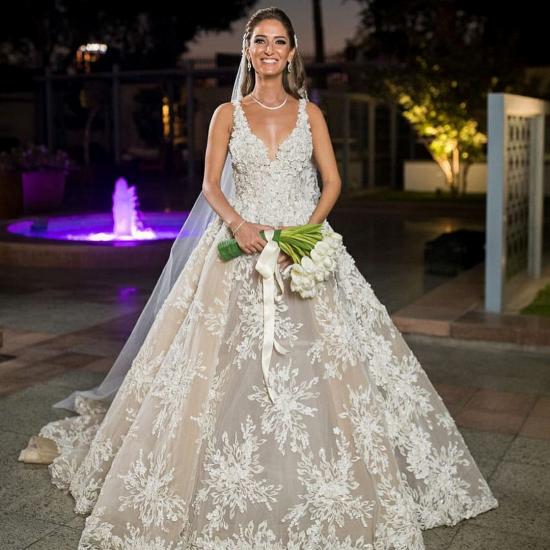 Glamorous V-Neck ALine 3D Floral Wedding Dress_3