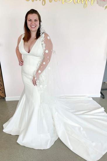 Tiefer V-Ausschnitt, breite Träger, rückenfreies, bodenlanges Brautkleid im Meerjungfrau-Stil mit Schleppe