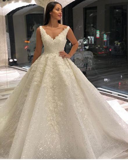 Gorgeous V-Neck Ball Gown Sleeveless Aline Bridal Gown with Sweep Train_2