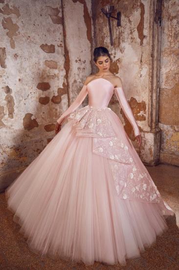 Romantic  Sleevels Tulle Princess Ball Gown wit Floral Pattern