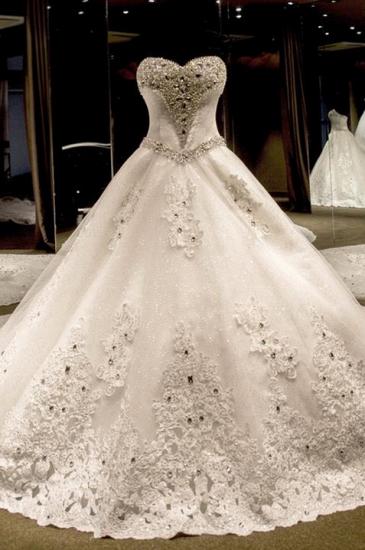 2022 Sweetheart Ball Gown Shiny Bridal Gowns Lace Applique Court Train Beadings Wedding Dress with Bowknot_1