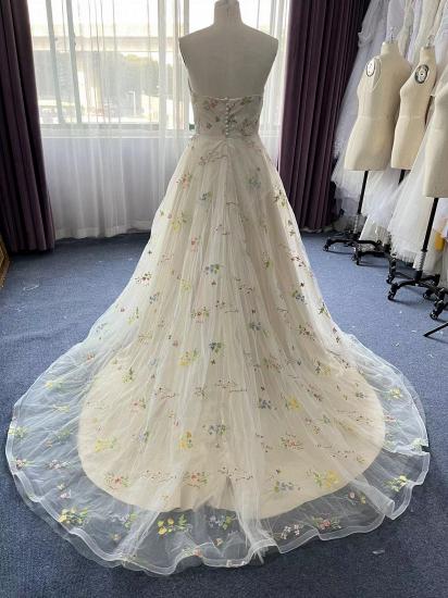 Exquisite A-line Flower Strapless Tulle Prom Dress