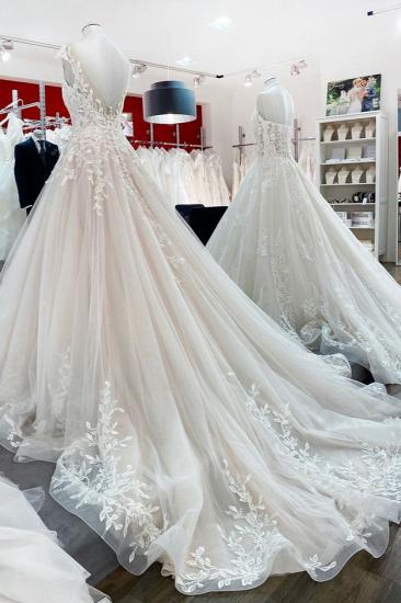 Vintage A-line Wedding Dress with Lace Appliques Jewel Tulle Ruffles Long Bridal Dress_4