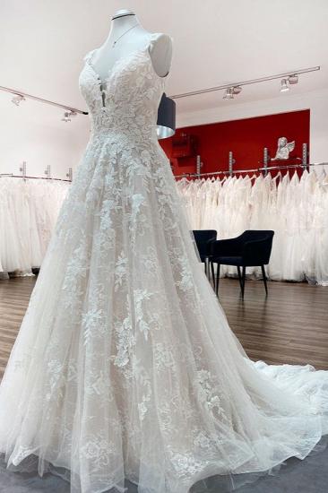 Romantisches Brautkleid mit tiefem V-Ausschnitt, Tüll und floraler Spitze, ärmelloses Aline-Kleid für die Hochzeit_3
