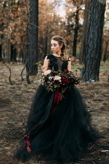Atemberaubendes Jewel Schwarzes Tüll-Spitze geschwollenes Abendkleid