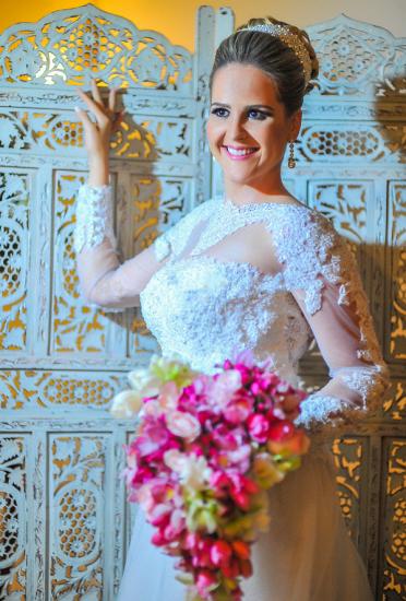 Elegant Lace Plus Size Wedding Dress 2022 Long Sleeve A-line Bride Dresses with Long Train_3