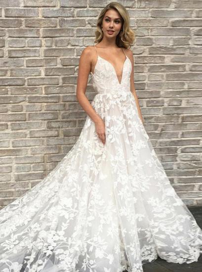 Wunderschönes Brautkleid aus Spitze mit V-Ausschnitt | 2022 Brautkleider mit Zug_3