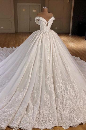 Gorgeous Off Shoulder Ball Gown Wedding Dresses 2022 | Puffy Lace Wedding Dress Online